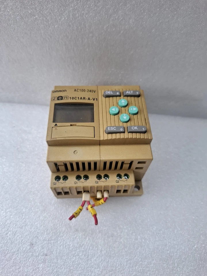 OMRON CPU UNIT ZEN-10C1AR-A-V1 ZEN10C1ARAV1 (DISPLAY VISIBLE LITTLE LOW )